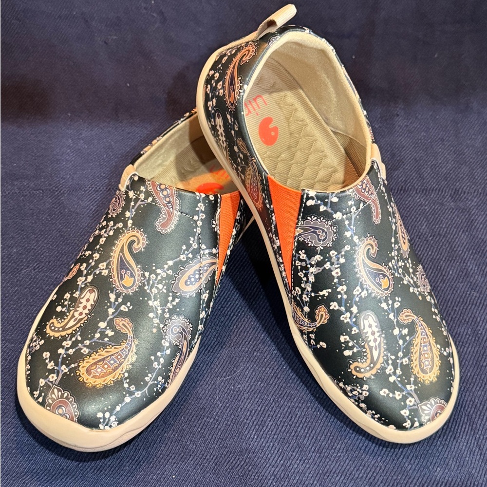 UIN Women Paisley Slip-On Mules in Navy with Orange Accents - Picture 6 of 8